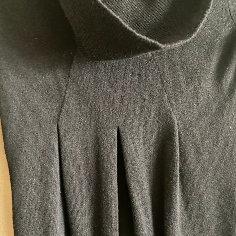 Express Sweater Dress with Bubble Sleeve - Picture 2 of 3
